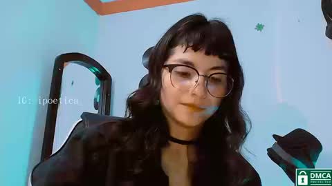 Snapshot of poeeticaa_ chatting on September 23, 2:33 pm IG ipoetica online show from September 23, 2:33 pm