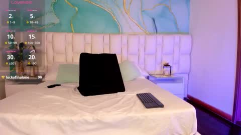 polux_01 online show from September 13, 2:14 am
