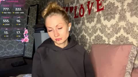  HERES SILVIA AND OlIVIA  WELCOME EVERYONE LOVENSE DOMI REACT TO YOUR TIPS LETS MAKE A GREAT SHOW TOGETHER  online show from September 12, 4:36 am