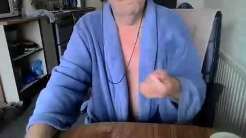 Snapshot of poshman65 chatting on September 15, 9:55 am poshman65 online show from September 15, 9:55 am