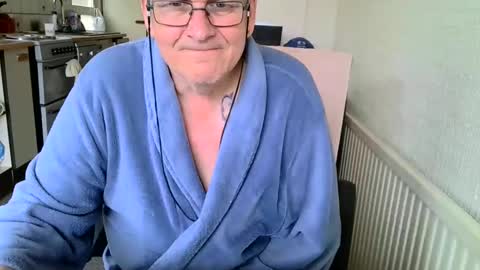Snapshot of poshman65 chatting on March 11, 11:12 am poshman65 online show from March 11, 11:12 am