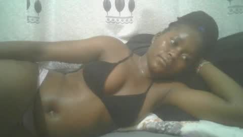 Snapshot of pretty_abella chatting on February 28, 7:14 pm abella online show from February 28, 7:14 pm