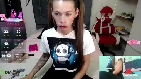 Snapshot of pretty_candysex chatting on September 13, 10:56 pm Lisa online show from September 13, 10:56 pm