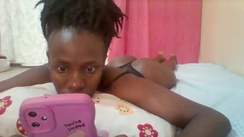 Snapshot of pretty_darya chatting on February 4, 4:15 am pretty_darya online show from February 4, 4:15 am