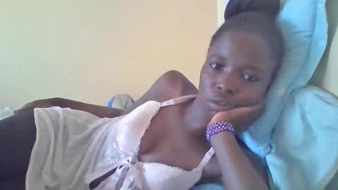 pretty_petite_ebony online show from February 16, 11:27 am