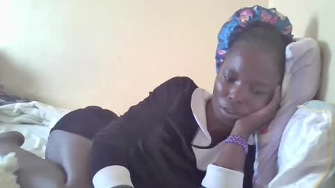 pretty_petite_ebony online show from January 24, 11:59 am