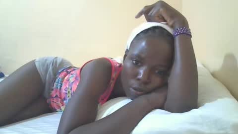 pretty_petite_ebony online show from March 6, 2:41 am