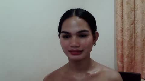 Snapshot of prettykhelcy chatting on September 12, 10:17 am prettykhelcy online show from September 12, 10:17 am