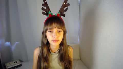 Emily online show from December 30, 4:18 pm