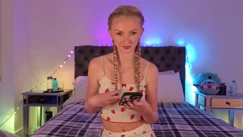 Kylie online show from September 16, 5:10 am