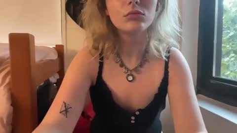 princessregina766 online show from September 23, 9:21 pm