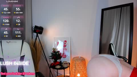 Snapshot of pure_flower_alison chatting on December 23, 5:00 pm Alison online show from December 23, 5:00 pm