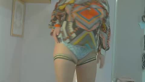 Snapshot of queen_jane8 chatting on March 7, 10:54 pm queen_jane8 online show from March 7, 10:54 pm
