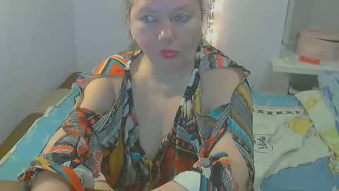 Snapshot of queen_jane8 chatting on December 24, 8:27 pm queen_jane8 online show from December 24, 8:27 pm