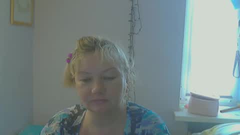 Snapshot of queen_jane8 chatting on February 11, 10:36 am queen_jane8 online show from February 11, 10:36 am