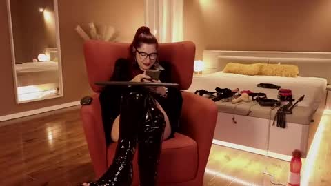 Mistresss Manifest online show from February 13, 7:56 am