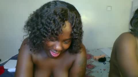 queen_mira online show from September 19, 1:43 am