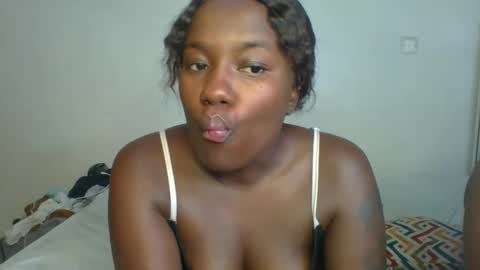 queen_mira online show from September 9, 5:13 pm