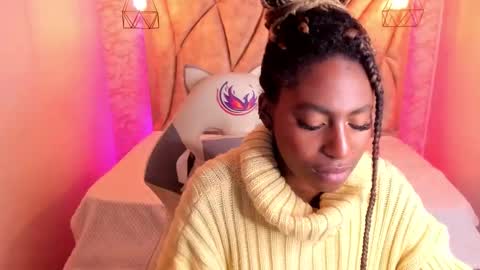 Snapshot of queen_perla_ chatting on January 31, 4:17 pm online show from January 31, 4:17 pm