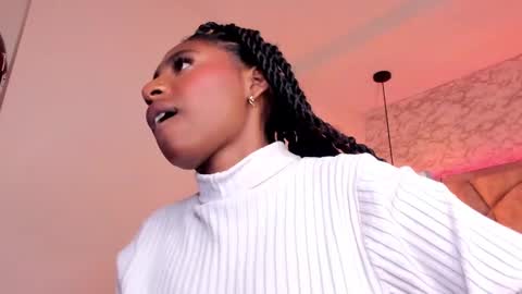 Snapshot of queen_perla_ chatting on March 5, 9:48 pm online show from March 5, 9:48 pm