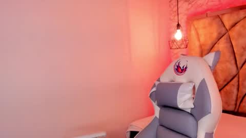 Snapshot of queen_perla_ chatting on February 7, 7:06 pm online show from February 7, 7:06 pm