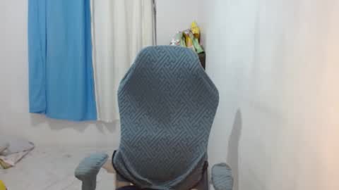 Snapshot of queenboba chatting on January 5, 3:34 pm queen online show from January 5, 3:34 pm