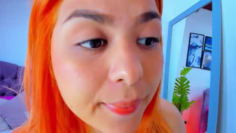 Snapshot of queengrett chatting on February 17, 7:33 pm Queen online show from February 17, 7:33 pm