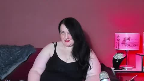 Snapshot of queenofhaze chatting on December 6, 10:13 pm you may simply address Me with Your Grace online show from December 6, 10:13 pm