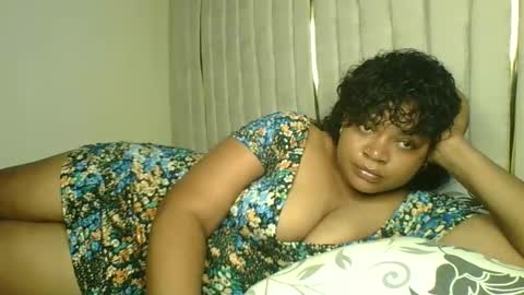 Snapshot of queenofsouls chatting on December 22, 5:22 am . online show from December 22, 5:22 am