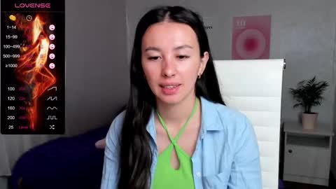 Snapshot of queitsharm_ chatting on September 20, 5:43 am Anna online show from September 20, 5:43 am