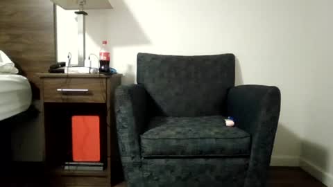 r_monkey583 online show from September 14, 3:20 am