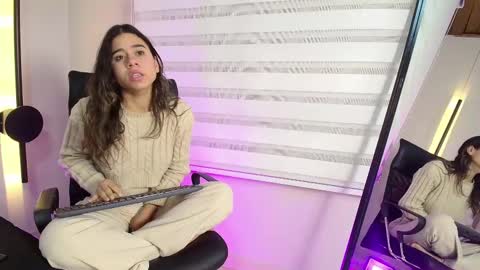 Rachell online show from February 19, 7:06 am