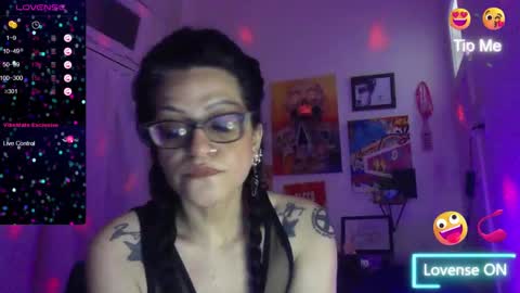 Snapshot of ravenandsin chatting on January 1, 11:40 pm Raven online show from January 1, 11:40 pm
