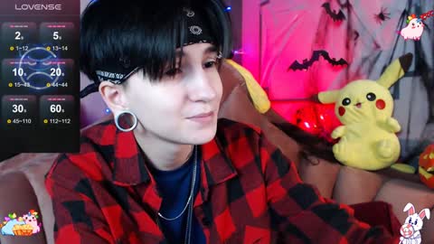 Snapshot of ray__taylor chatting on December 12, 7:59 pm Ray online show from December 12, 7:59 pm