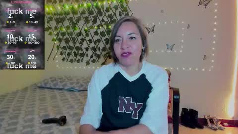 Snapshot of rebbeca09 chatting on September 11, 10:38 am Rebbeca online show from September 11, 10:38 am