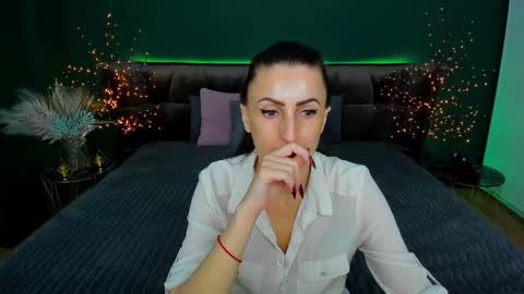 rebecca_diamonds online show from March 11, 10:40 am