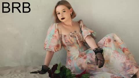 QUEEN OF EVIL online show from February 13, 8:24 pm