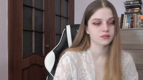 Lily online show from February 3, 2:14 am