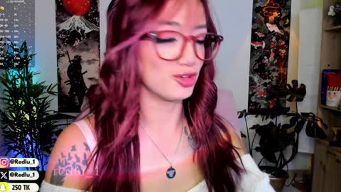 Snapshot of redlu_1 chatting on January 15, 2:49 am Lu Independiet model online show from January 15, 2:49 am