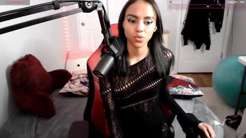 remidarklace online show from February 2, 7:41 am