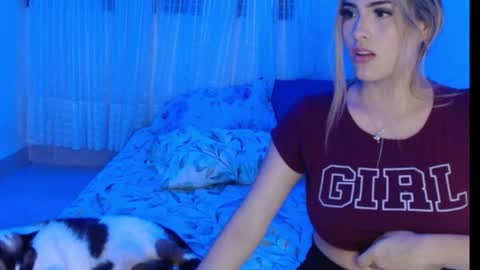 S T A C Y online show from December 3, 11:29 pm