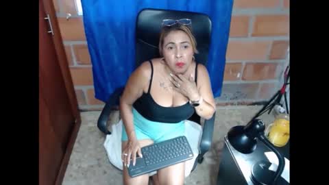 Snapshot of rennatabotwell02 chatting on February 24, 8:25 pm Rennata online show from February 24, 8:25 pm