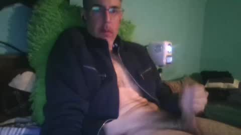 Snapshot of reyes_albert2006 chatting on January 27, 11:43 am reyes_albert2006 online show from January 27, 11:43 am