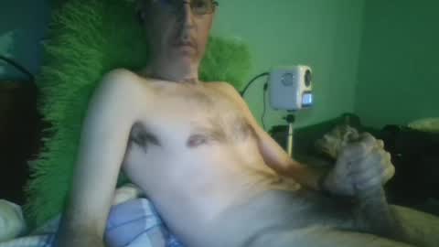 Snapshot of reyes_albert2006 chatting on March 9, 10:19 pm reyes_albert2006 online show from March 9, 10:19 pm
