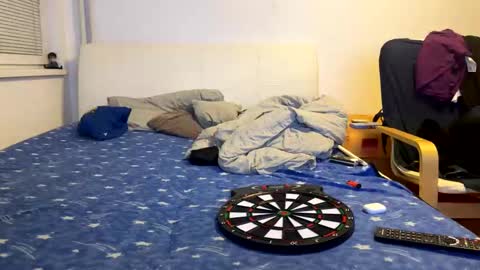 ricciardio online show from February 8, 9:15 pm