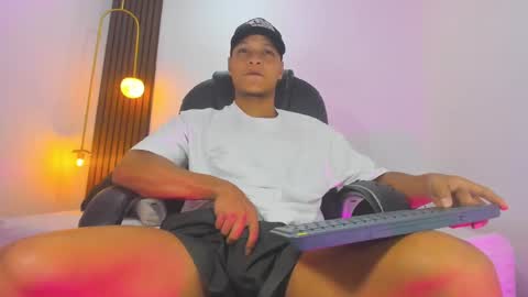Ricky  online show from February 10, 9:36 pm