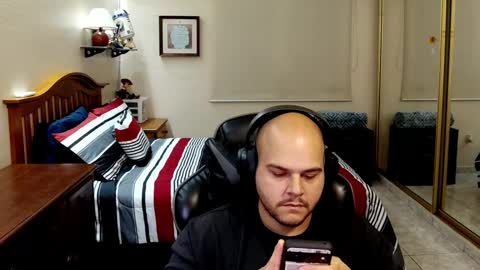 Snapshot of rickyj1012 chatting on December 5, 12:47 am Ricky online show from December 5, 12:47 am