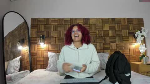 Snapshot of rihannadeep chatting on September 18, 10:08 am Sara online show from September 18, 10:08 am