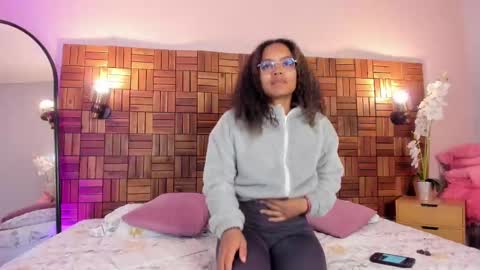 Snapshot of rihannadeep chatting on February 11, 10:03 am Sara online show from February 11, 10:03 am