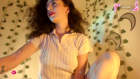 Independent model online show from December 6, 1:13 am